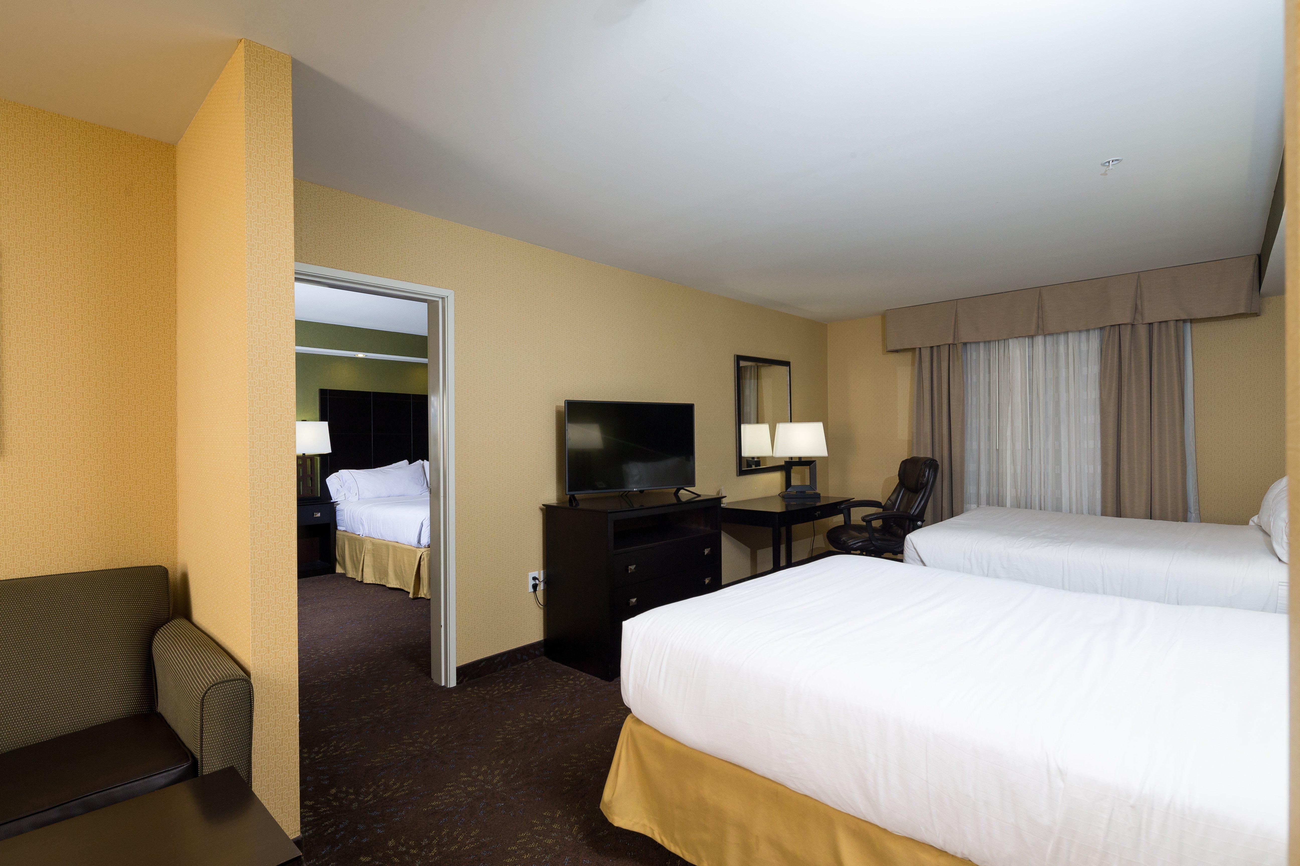 Holiday Inn Express And Suites Detroit North-Troy By Ihg Exterior foto